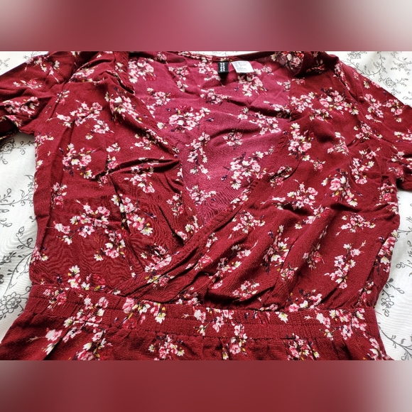 Dress - Picture 3 of 5